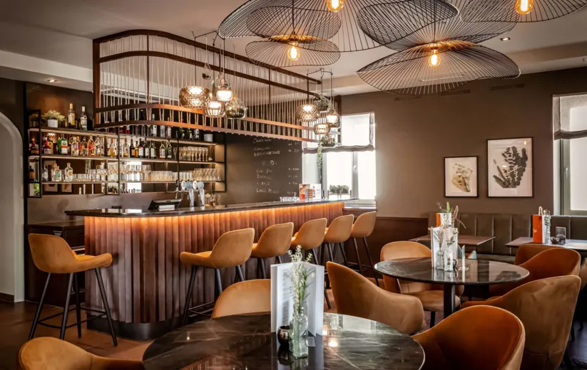 Café und bar im Hotel Das Himberg
